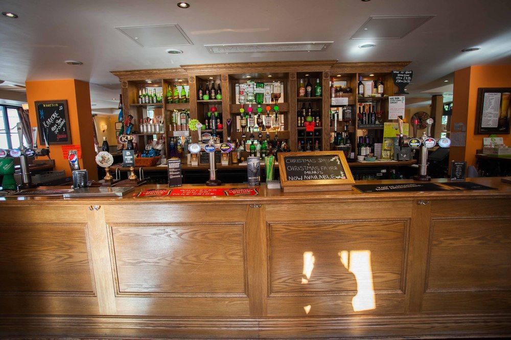 The Lamb & Flag Hotel Glyn Neath Exterior photo