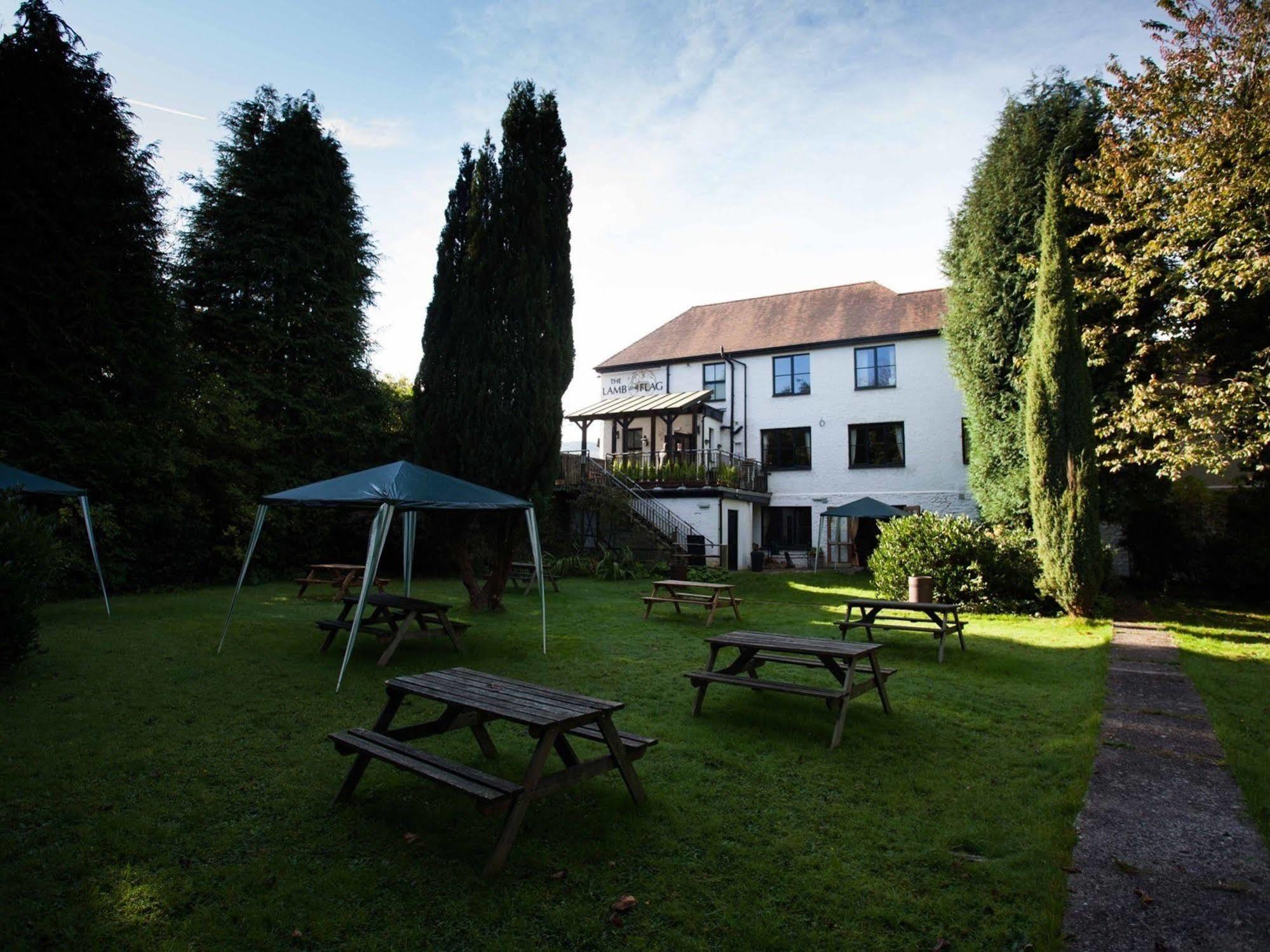 The Lamb & Flag Hotel Glyn Neath Exterior photo