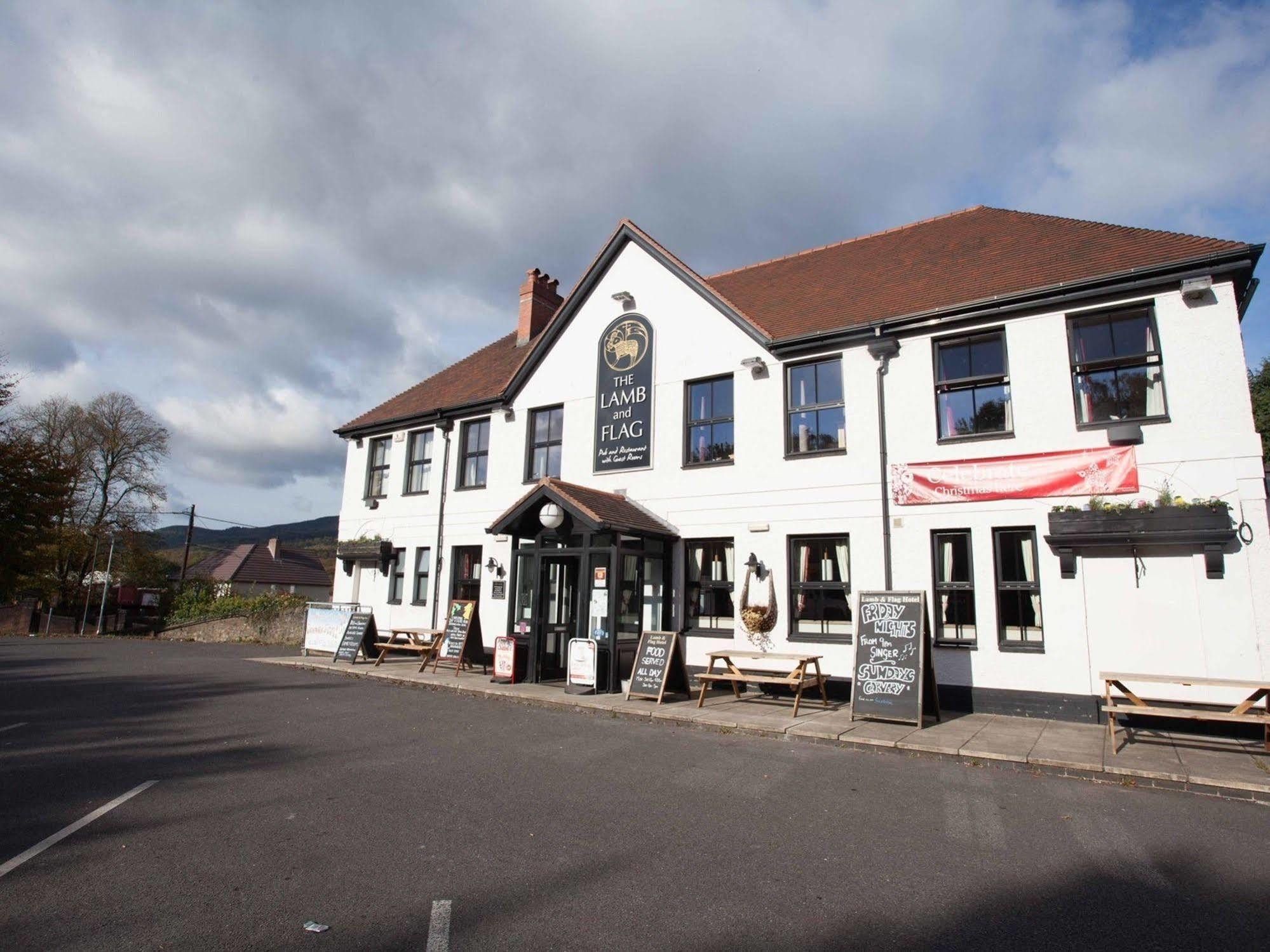 The Lamb & Flag Hotel Glyn Neath Exterior photo