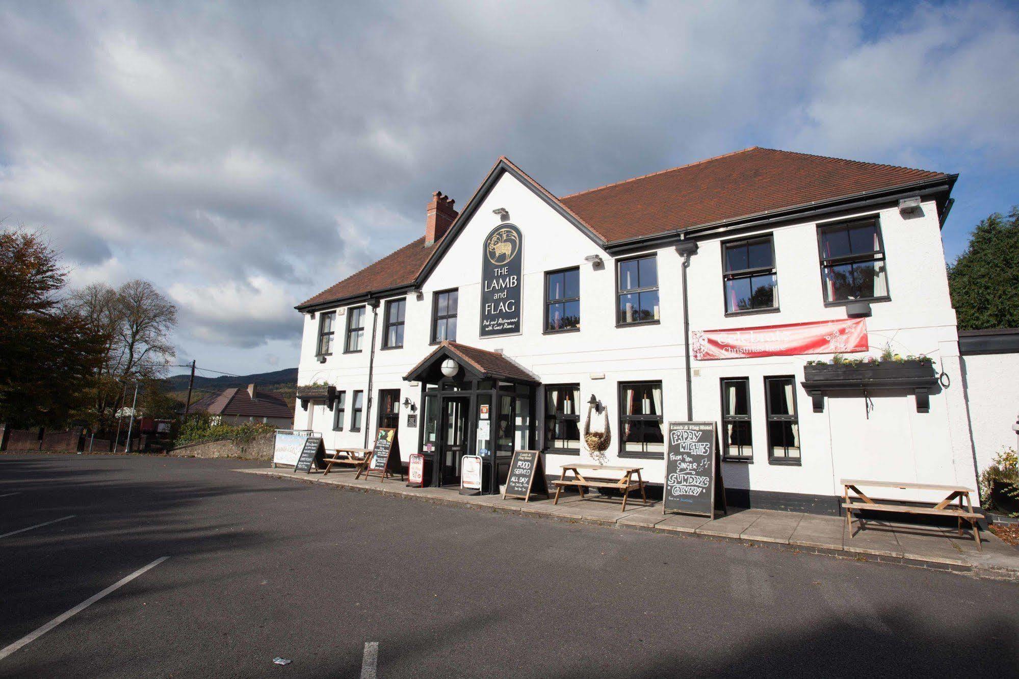 The Lamb & Flag Hotel Glyn Neath Exterior photo