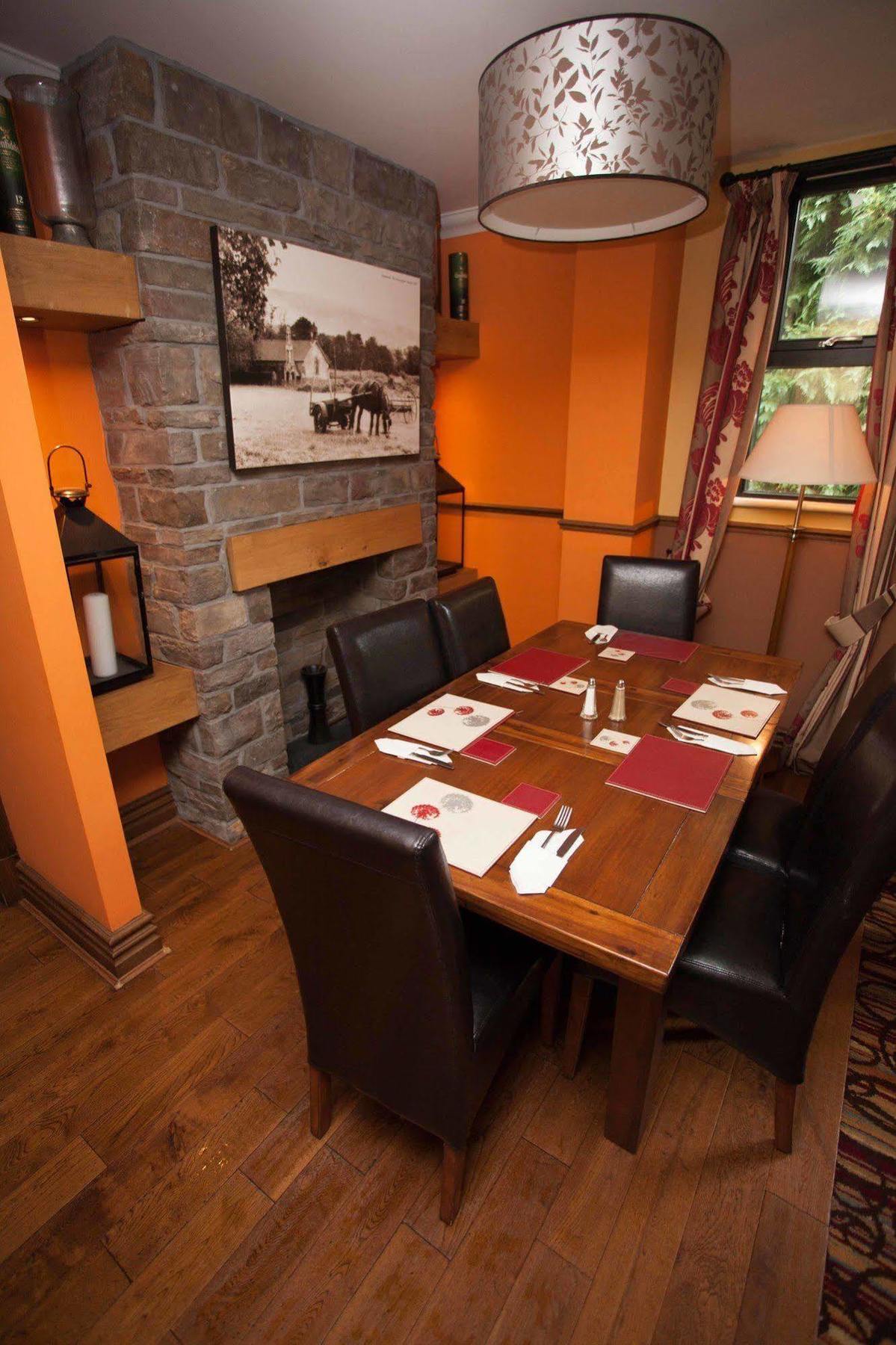 The Lamb & Flag Hotel Glyn Neath Exterior photo