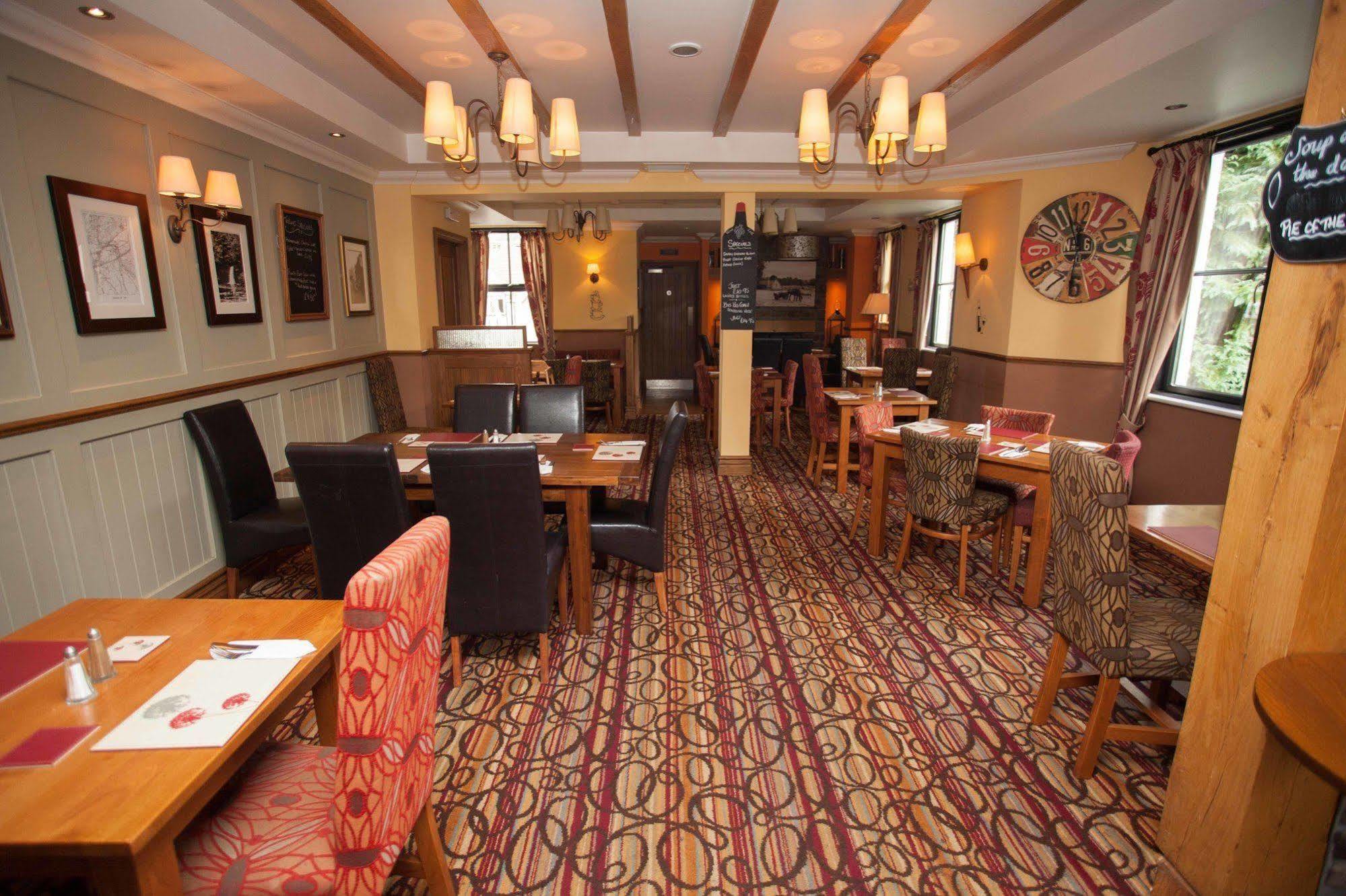 The Lamb & Flag Hotel Glyn Neath Exterior photo